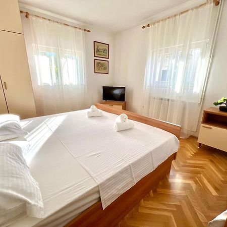 Adria 2 Apartamento Slatine Exterior foto