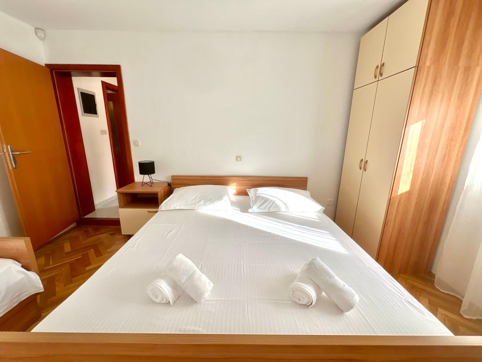 Adria 2 Apartamento Slatine Exterior foto